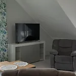 Mazurskie Wzgorze Bis Z Basenem Apartment *