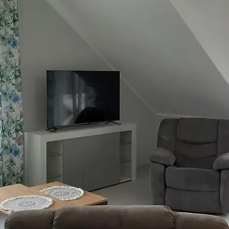 Mazurskie Wzgorze Bis Z Basenem Apartment *